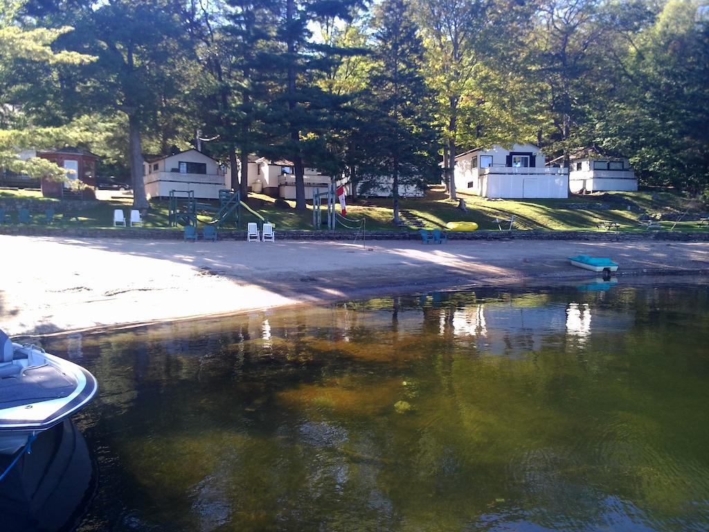 Little Hawk Resort & Marina Algonquin Highlands Quarto foto