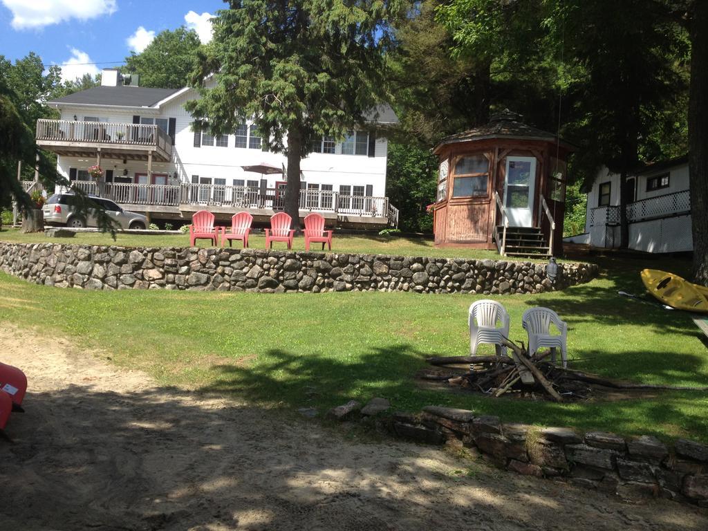 Little Hawk Resort & Marina Algonquin Highlands Exterior foto
